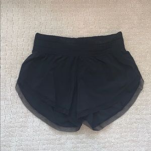 Lululemon shorts w/ mesh trim